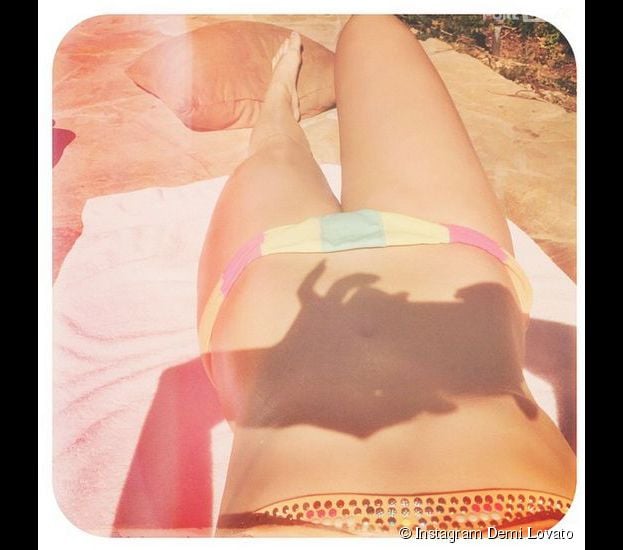 Demi Lovato sexy en bikini sur Instagram, le 27 f&eacute;vrier 2015