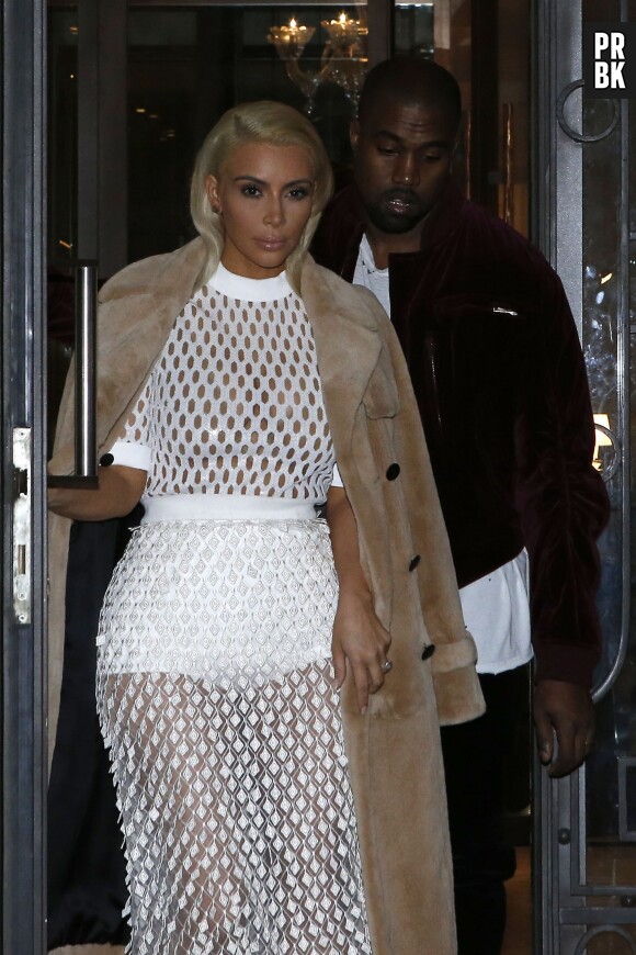 Kim Kardashian : nouvelle robe résille transparente à Paris le 6 mars 2015
