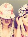 Adixia et Tressia des Ch'tis prennent la pose sur Instagram, le 12 mars 2015