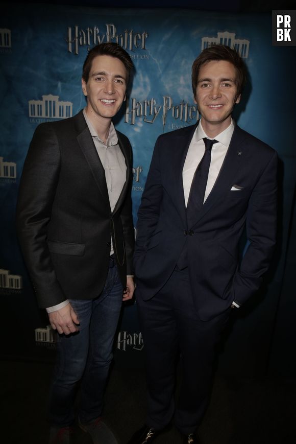 James et Oliver Phelps au vernissage de l'exposition Harry Potter à la Cité du cinéma le 2 avril 2015