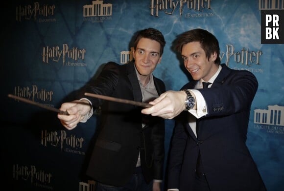 James et Oliver Phelps au vernissage de l'exposition Harry Potter à la Cité du cinéma le 2 avril 2015