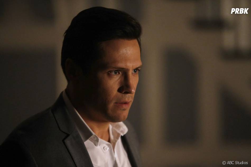 Films Et Séries Tv Avec Nick Wechsler Revenge saison 4 : Nick Wechsler sur une photo - Purebreak