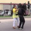 Baltimore : une maman sermonne son fils après qu'il ait participé aux émeutes contre les forces de l'ordre