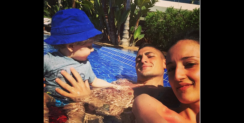  Marco Verratti au soleil avec son fils Tommaso et sa copine Laura, en mai 2015 &amp;agrave; Ibiza 