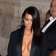  Kim Kardashian exhibe ses seins &agrave; la Fashion Week de Paris, le 25 septembre 2014 