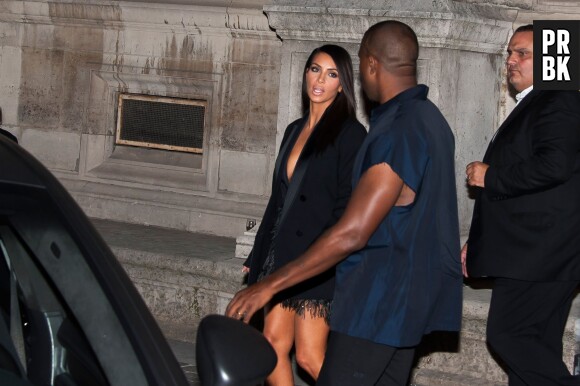 Kim Kardashian sexy avec Kanye West pendant la Fashion Week de Paris 2014