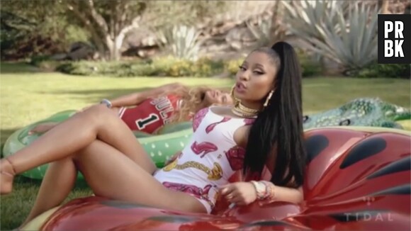 Nicki Minaj sexy dans le clip de 'Feeling Myself'