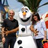 Estelle Denis et Raymond Domenech au lancement de la Fete Givree à Disneyland Paris, le 30 mai 2015