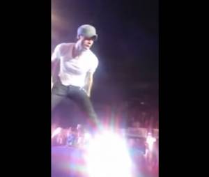 Enrique Iglesias blessé sur scène à cause d'un drone, le 30 mai 2015, au Mexique