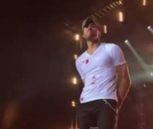 Enrique Iglesias blessé sur scène, à Tijuana, après avoir attrapé un drone