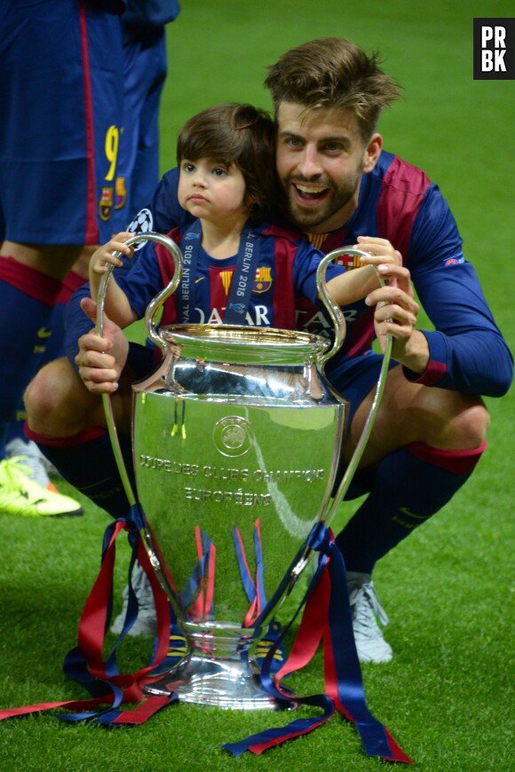 Gerard Piqué et son fils Milan le 6 juin 2015