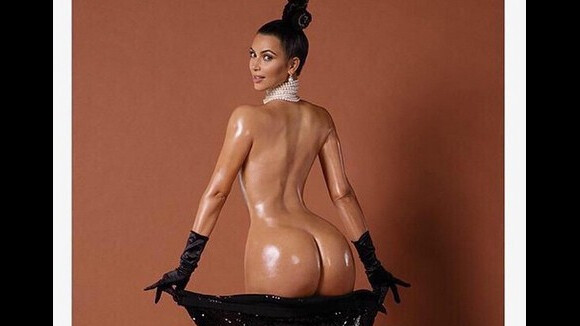 Kim Kardashian : ses fesses ? Un "énorme postérieur artificiel et gonflé au silicone"
