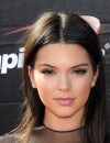  Kendall Jenner : un piercing au t&eacute;ton pour la star ? 