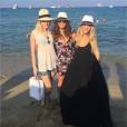 Nina Dobrev et ses copines à Saint Tropez
