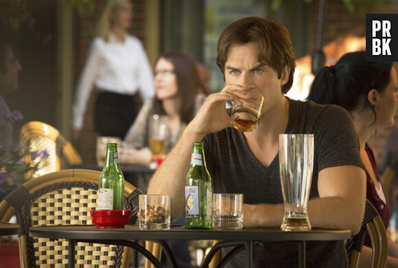 The Vampire Diaries saison 7, épisode 1 : Damon déprimé sur une photo