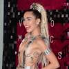 Miley Cyrus nue aux MTV VMA 2015