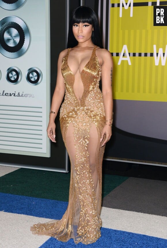 Nicki Minaj et son décolleté maxi aux MTV VMA 2015