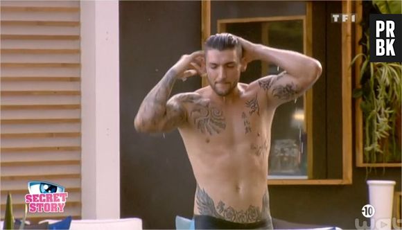 Secret Story 9 : Rémi, Ali, Loïc et tous les garçons en mode sexy pour l'élection de Mister Secret