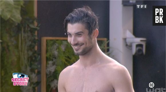 Secret Story 9 : Rémi, Ali, Loïc et tous les garçons en mode sexy pour l'élection de Mister Secret