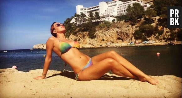 Gaëlle Petit (Les Ch'tis VS Les Marseillais) hot en bikini lors de ses vacances à Ibiza