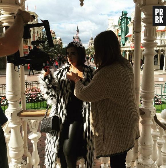 Alizée se transforme en Cruella pour Disneyland Paris