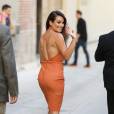 Lea Michele : décolleté plongeant et robe moulante, l'actrice ultra sexy sur le plateau de Jimmy Kimmel ce mardi 22 septembre