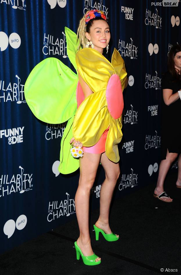 Miley Cyrus en fleur pour un gala de charité organisé par James Franco le 17 octobre à Los Angeles