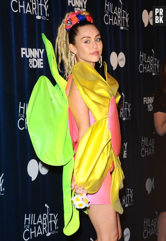 Miley Cyrus en fleur à un gala de charité organisé par James Franco le 17 octobre à Los Angeles