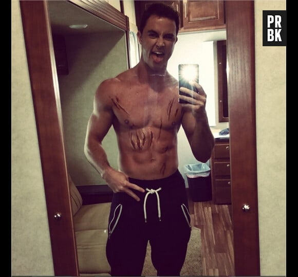 Teen Wolf saison 5 : Ryan Kelley (Parrish) torse-nu sur Instagram
