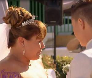 4 mariages pour 1 lune de miel : Chatia s'est mariée avec Virginie dans l'émission de TF1