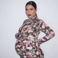 Kim Kardashian enceinte et mégalo : pour Halloween, elle se déguise... en elle-même !
