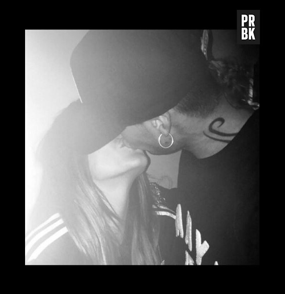 Anaïs Camizuli et Eddy : bisou sur la bouche sur Instagram, le 6 novembre 2015