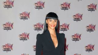 Shy'm décolletée, Black M en couple, Louane sexy... : le tapis rouge des NMA 2015