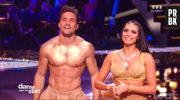 Olivier Dion sexy et torse nu dans Danse avec les stars 6 sur un Bollywood, le samedi 21 novembre 2015 sur TF1