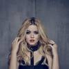 Pretty Little Liars saison 6 : Sasha Pieterse (Alison) sur une photo promotionnelle