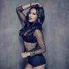 Pretty Little Liars saison 6 : Shay Mitchell (Emily) sur une photo promotionnelle