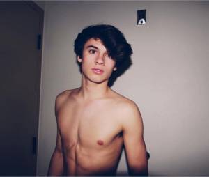 Dylan Lee : le fils de Pamela Anderson est très sexy