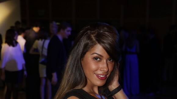 Ayem Nour de retour sur NRJ 12 pour présenter le Mad Mag