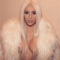 Kim Kardashian nous offre ENFIN la (vraie) première photo de Saint West