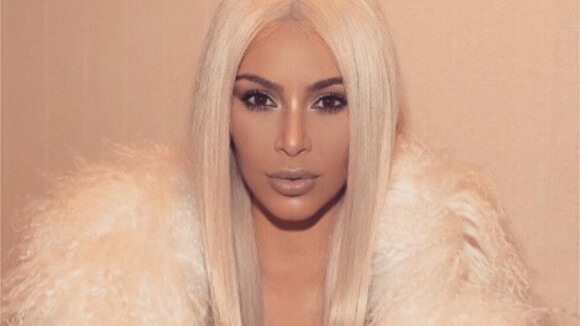 Kim Kardashian nous offre ENFIN la (vraie) première photo de Saint West