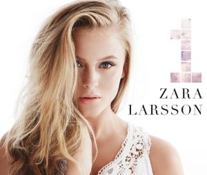 Zara Larsson donne de la voix pour les fans de football !