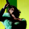 Rihanna chante "Love on the Brain" aux Billboard Music Awards 2016.