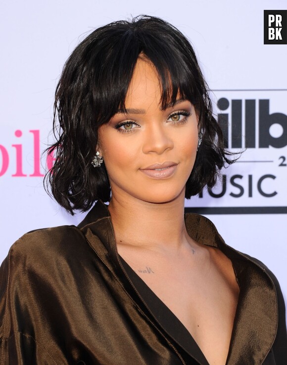 Rihanna sur le tapis rouge des Billboard Music Awards 2016.