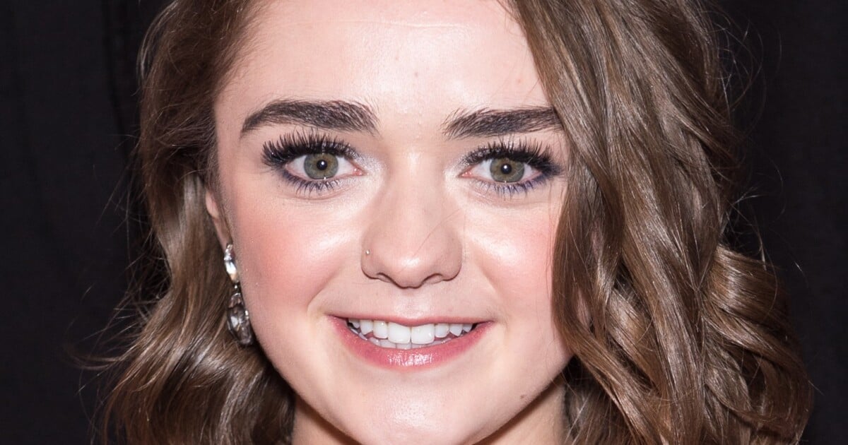 Maisie Williams ose les cheveux bleus Arya de Game of Thrones change