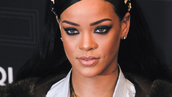 Attentat à Nice : Rihanna rend hommage aux victimes en plein concert (VIDEO)