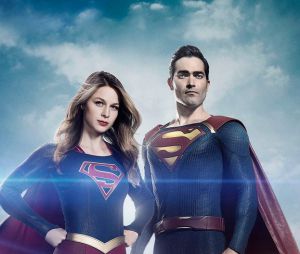 Tyler Hoechlin en costume de Superman sur la première image de la saison 2 de Supergirl avec Melissa Benoist