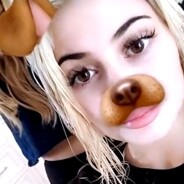 Kylie Jenner se teint les cheveux et devient blonde en direct sur Snapchat