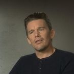 Ethan Hawke : "Chris Pratt est le plus drôle des cowboys des 7 Mercenaires" interview