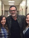 Jeffrey Dean Morgan et l'équipe de Samuel's Sweet Shop