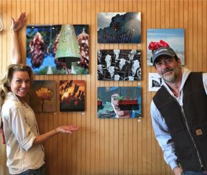 Jeffrey Dean Morgan et sa femme Hilarie Burton pose au Samuel's Sweet Shop